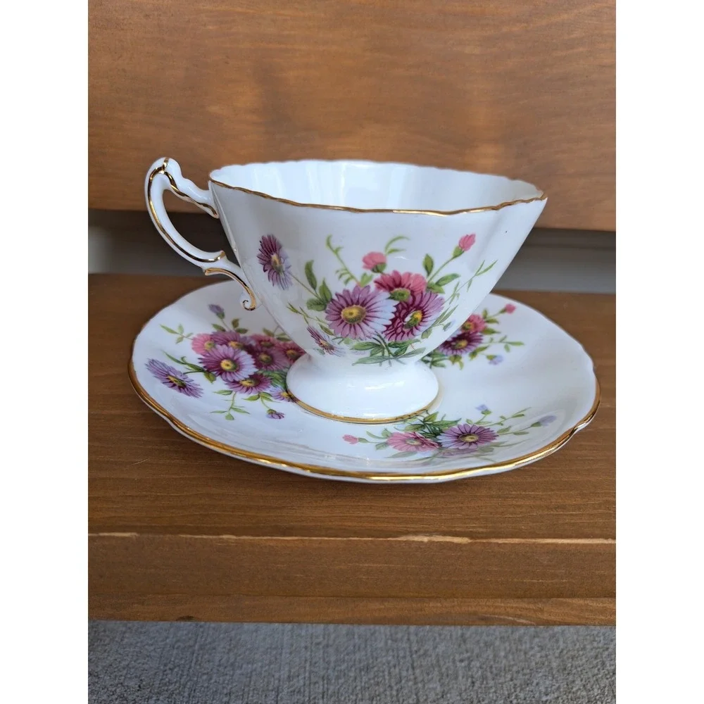 Hammersley & Co Bone China Teacup And Saucer Gold Trim Floral Made in England